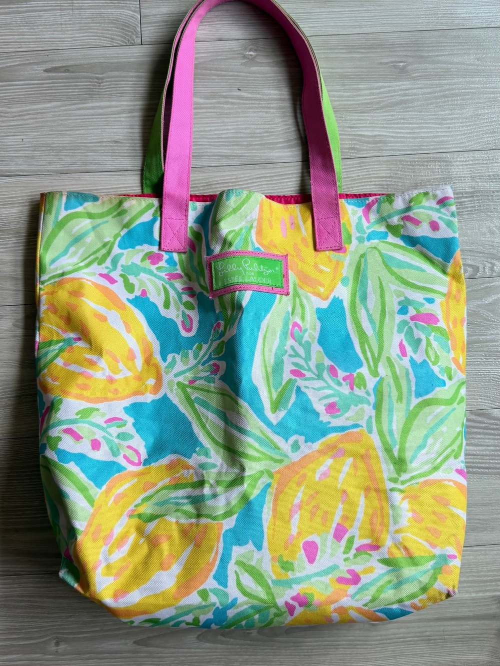 Lilly Pulitzer Tropical Print Tote / Estée Lauder